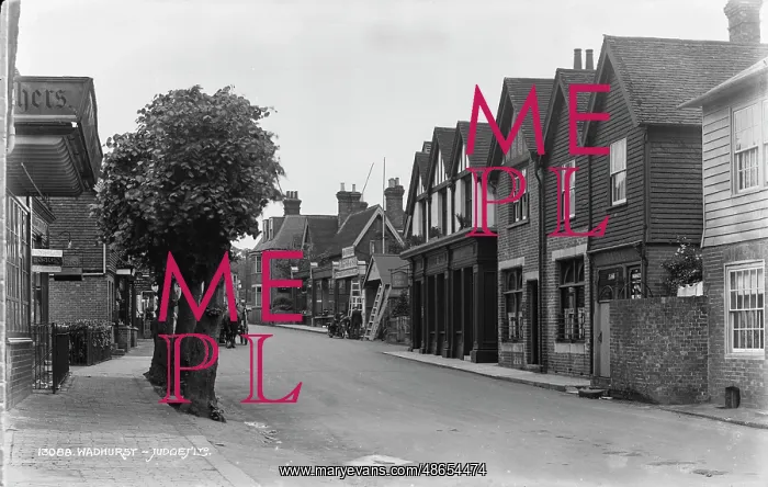 : Historic Street Scene in Wadhurst : Historic Street Scene in Wadhurst