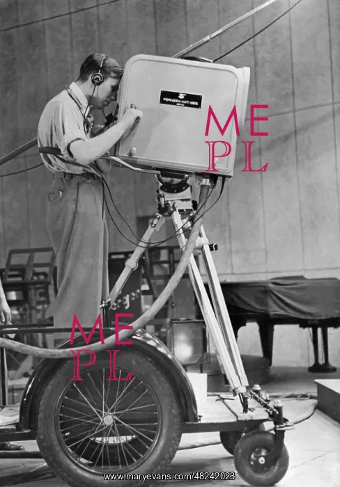 : Historic television camera, 1938 : Historic television camera, 1938