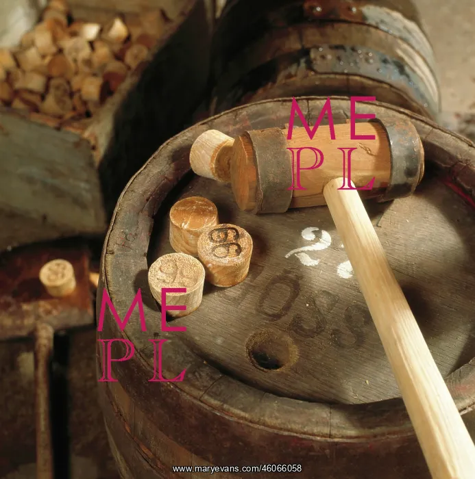 : Historical Beer barrel : Historical Beer barrel