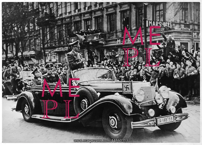 : HITLER / CAR IN VIENNA : HITLER / CAR IN VIENNA