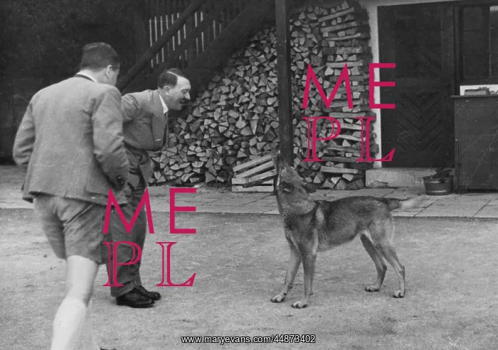 : Hitler & His dog : Hitler & His dog