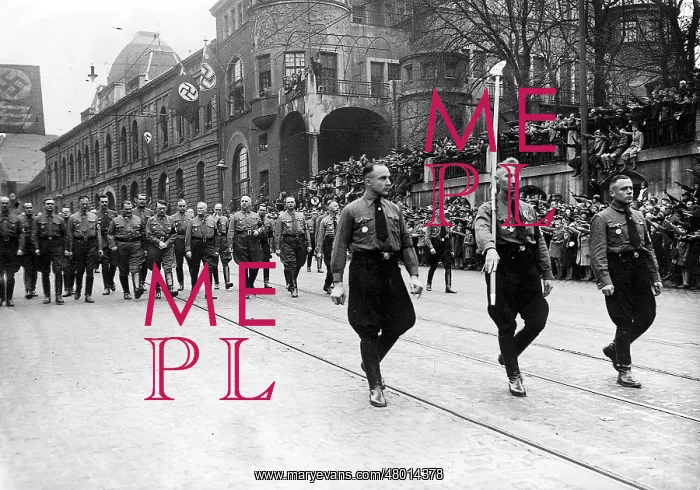 : Hitler and Goering in the march to commemorate the 9th of No : Hitler and Goering in the march to commemorate the 9th of No
