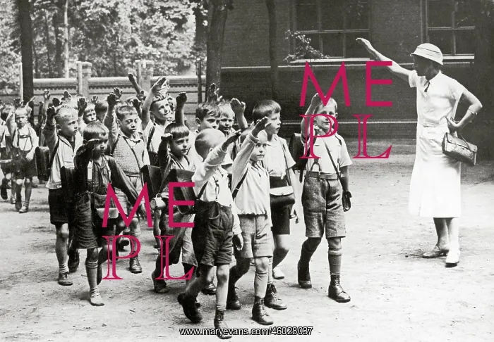 : Hitler Gruss at school : Hitler Gruss at school