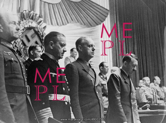 : Hitler and others at the Honouring of the Fallen : Hitler and others at the Honouring of the Fallen