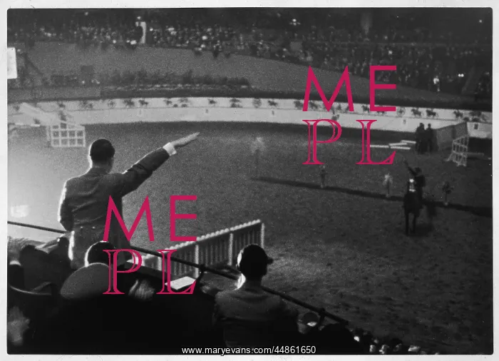 : HITLER / HORSE SHOW / 1936 : HITLER / HORSE SHOW / 1936