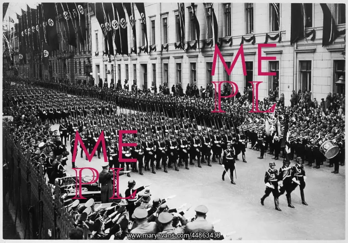 : HITLER / LEIBSTANDARD : HITLER / LEIBSTANDARD