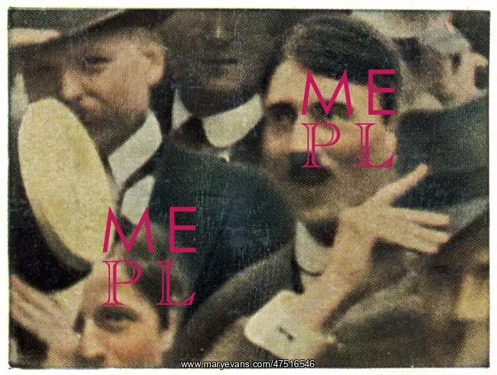 : HITLER / MUNICH CROWD / 1914 : HITLER / MUNICH CROWD / 1914