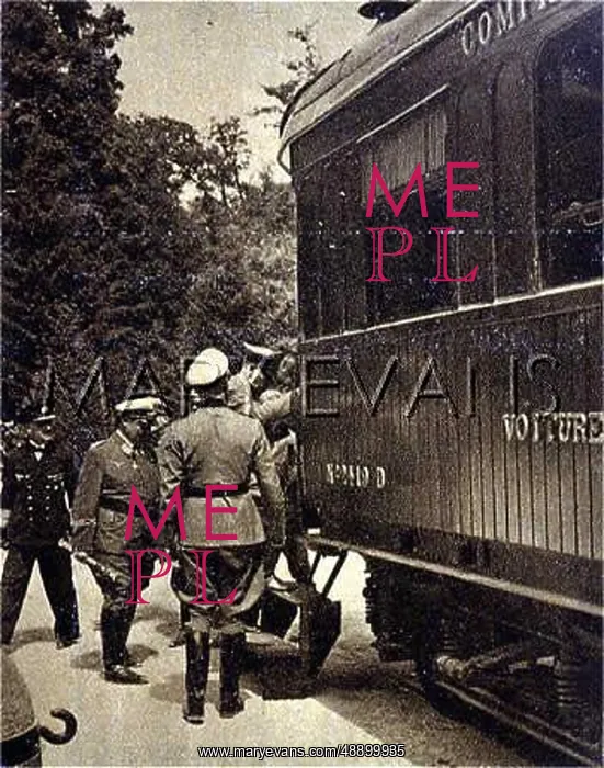 : HITLER AT RETHONDES : HITLER AT RETHONDES