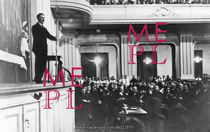 : Hitler as a speaker, 1930 : Hitler as a speaker, 1930