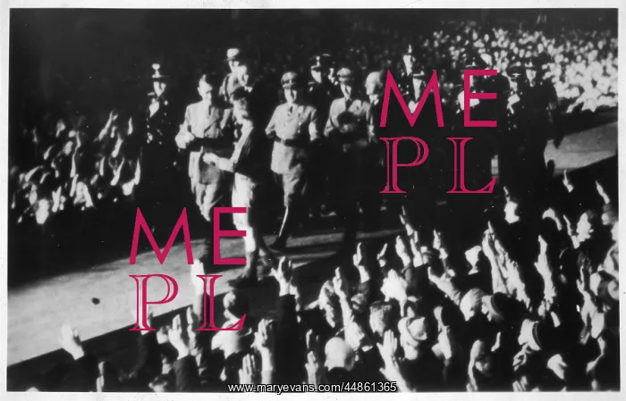 : HITLER / VISITING ESSEN : HITLER / VISITING ESSEN
