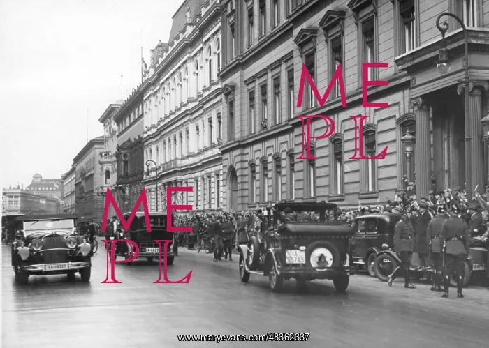 : Hitler on his way through Wilhelmstrasse in Berlin, 1931 : Hitler on his way through Wilhelmstrasse in Berlin, 1931