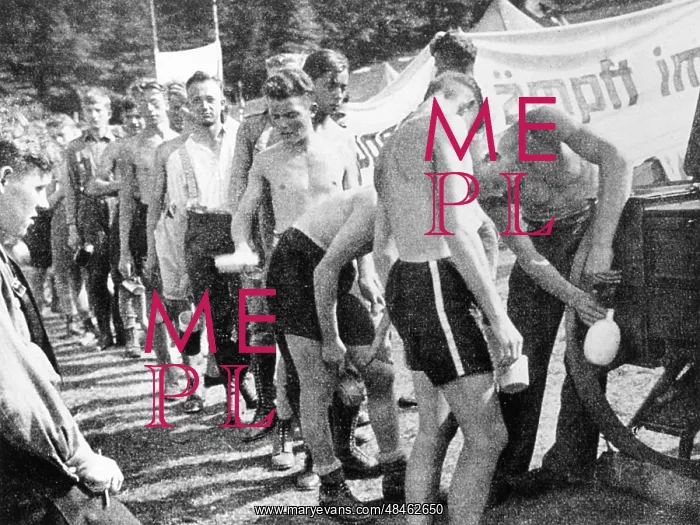 : HITLER YOUTH / 1934 : HITLER YOUTH / 1934