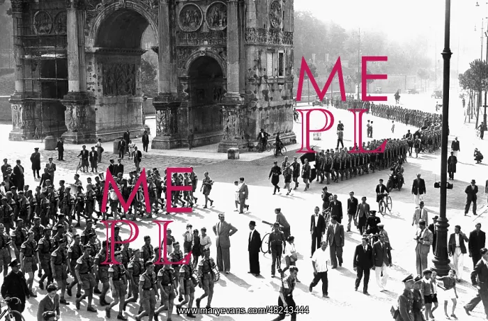 : Hitler Youth group at the Arch of Constantine in Rome, 1936 : Hitler Youth group at the Arch of Constantine in Rome, 1936