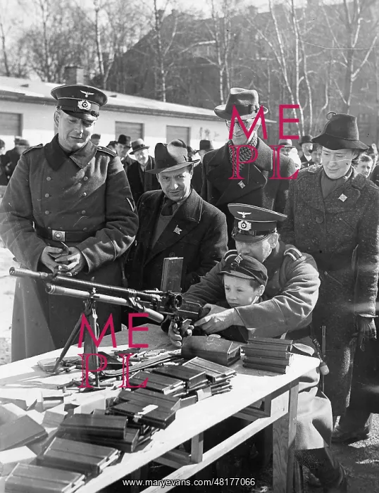 : Hitler Youth members during the Second World War, 1940 : Hitler Youth members during the Second World War, 1940