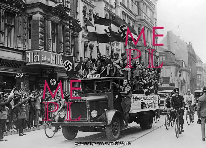 : Hitler Youth at the referendum on the Head of State of t : Hitler Youth at the referendum on the Head of State of t