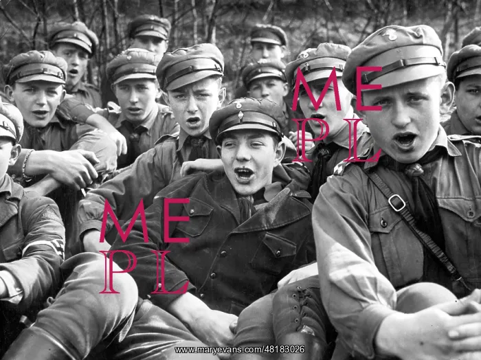 : Hitler Youth singing : Hitler Youth singing