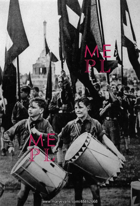 : HITLER YOUTH / WITH DRUMS : HITLER YOUTH / WITH DRUMS