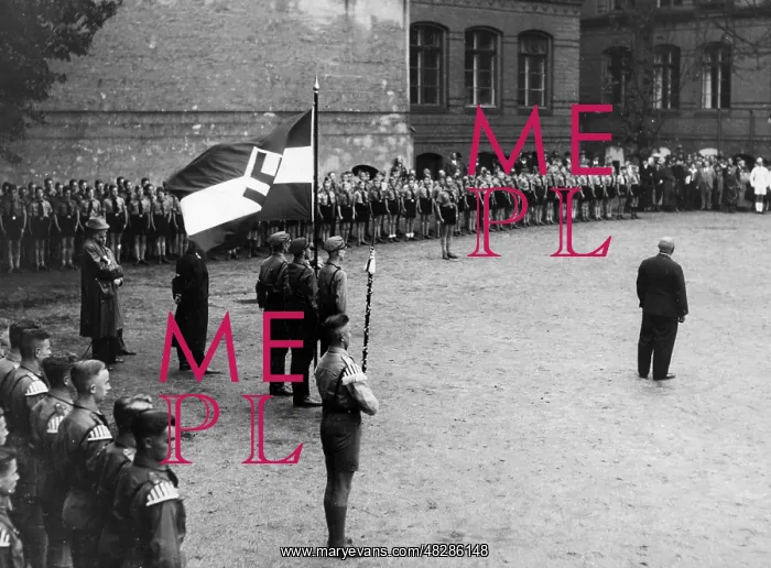 : HJ flag for the Oberrealschule Pankow, 1936 : HJ flag for the Oberrealschule Pankow, 1936