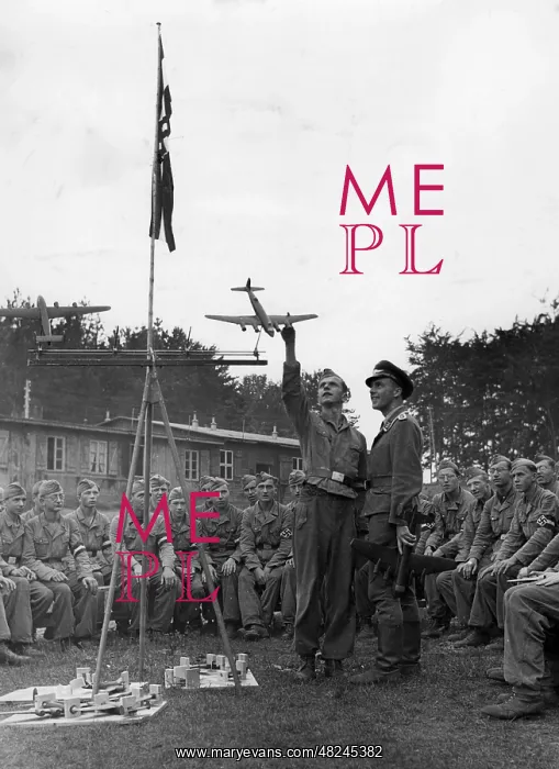 : HJ training in a military training camp, 1943 : HJ training in a military training camp, 1943