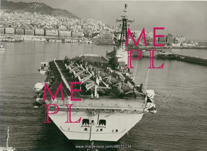: HMS Hermes (R12) entering Algiers Harbour, August 1960 : HMS Hermes (R12) entering Algiers Harbour, August 1960