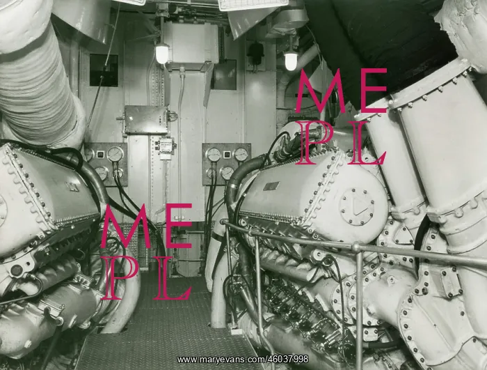 : HMS Highburton, engine room : HMS Highburton, engine room