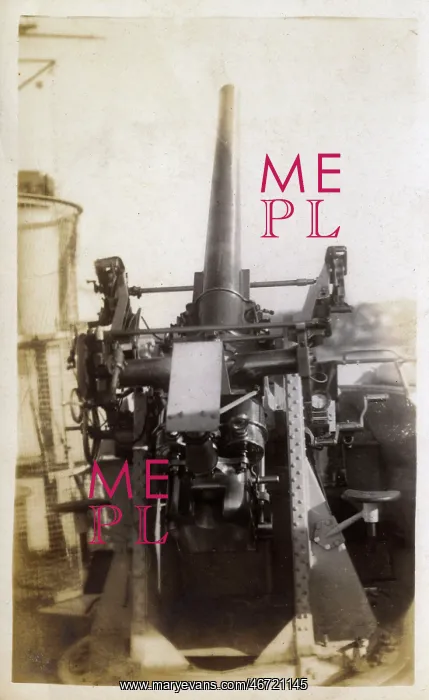 : HMS Marlborough - 3' high-angle gun : HMS Marlborough - 3' high-angle gun