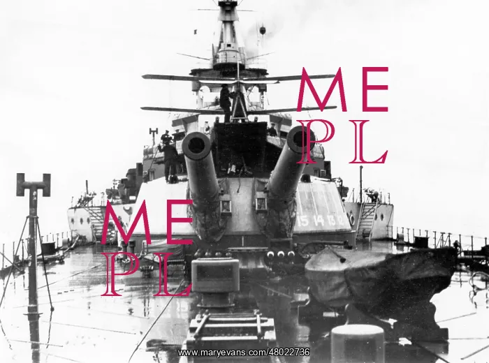 : HMS Repulse with Sopwith Pup, WW1 : HMS Repulse with Sopwith Pup, WW1