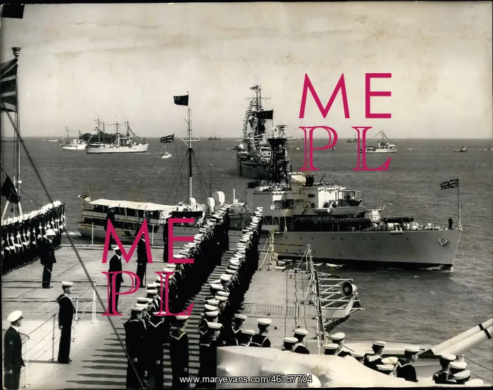 : HMS Surprise and other ships, fleet review, Spithead : HMS Surprise and other ships, fleet review, Spithead