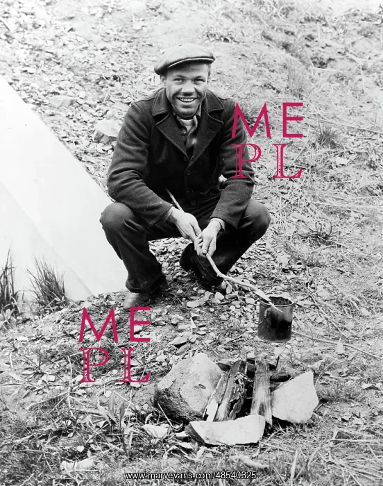 : Hobo Cooking Meal, 1935 : Hobo Cooking Meal, 1935