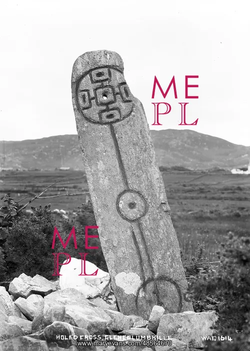: Holed Cross, Glencolumbkille : Holed Cross, Glencolumbkille