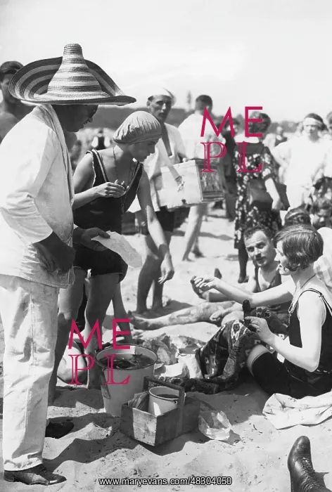: Holiday at the seaside, 1927 : Holiday at the seaside, 1927