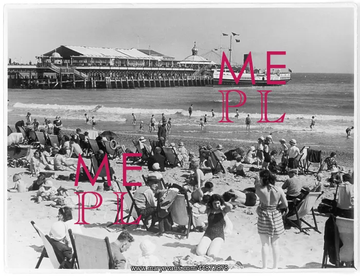 : HOLIDAYING IN BLIGHTY : HOLIDAYING IN BLIGHTY