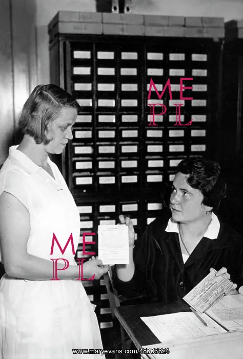 : A holidaymaker picks up a ballot, 1932 : A holidaymaker picks up a ballot, 1932