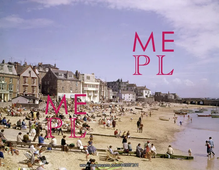 : Holidaymakers on the beach, St Ives, Cornwall : Holidaymakers on the beach, St Ives, Cornwall