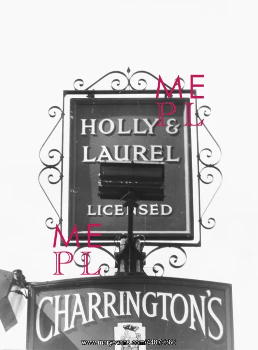 : HOLLY AND LAUREL SIGN : HOLLY AND LAUREL SIGN