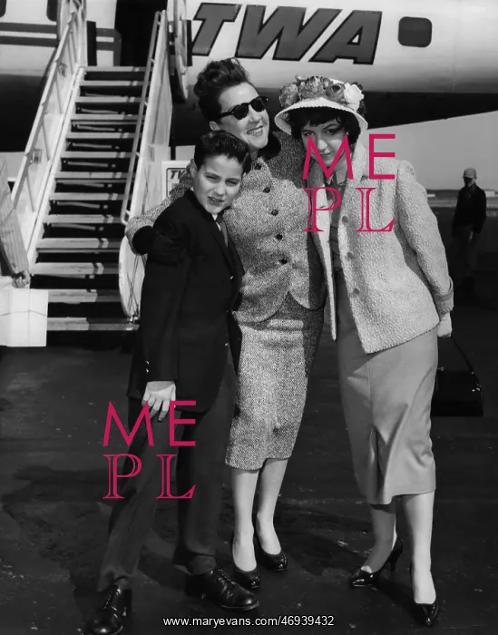 : Hollywood Actors Flying TWA : Hollywood Actors Flying TWA