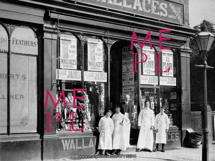  : Holmfirth Wallace's Grocer early 1900s