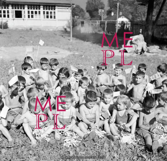 : Home for Greek children : Home for Greek children