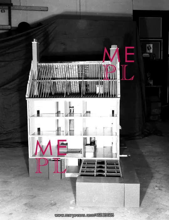  : Home Office model of a building