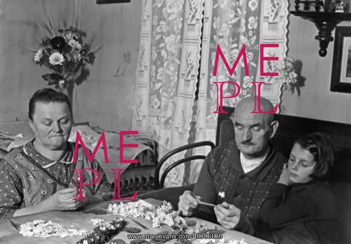 : Home work in Germany, 1930s : Home work in Germany, 1930s