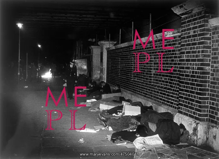 : HOMELESS SLEEP IN STREET : HOMELESS SLEEP IN STREET