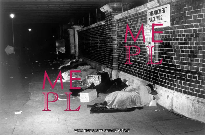 : HOMELESS SLEEP IN STREET : HOMELESS SLEEP IN STREET