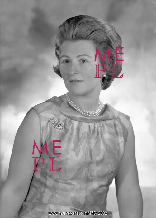 : The Hon Bridget Devereux