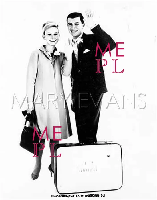 : HONEYMOONING COUPLE : HONEYMOONING COUPLE