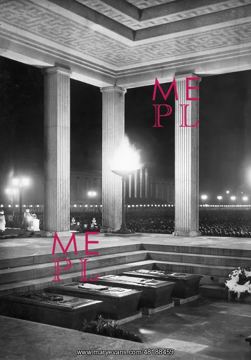 : Honor Temple on Koenigsplatz, 1936 : Honor Temple on Koenigsplatz, 1936