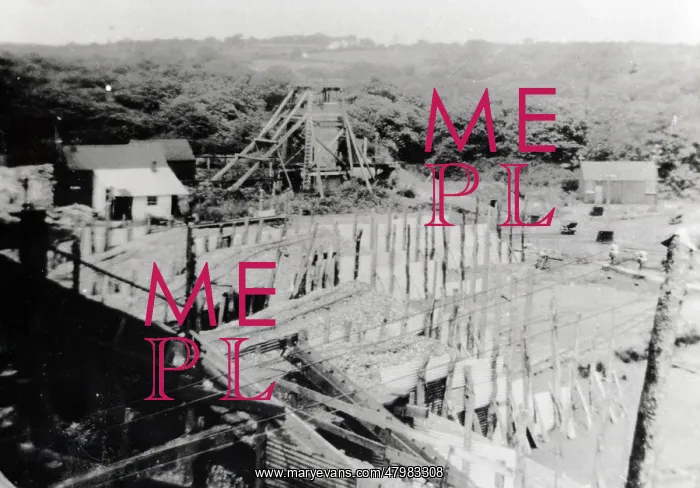 : Hook Colliery, Pembrokeshire, South Wales : Hook Colliery, Pembrokeshire, South Wales