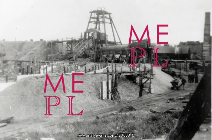 : Hook Colliery, Pembrokeshire, South Wales : Hook Colliery, Pembrokeshire, South Wales
