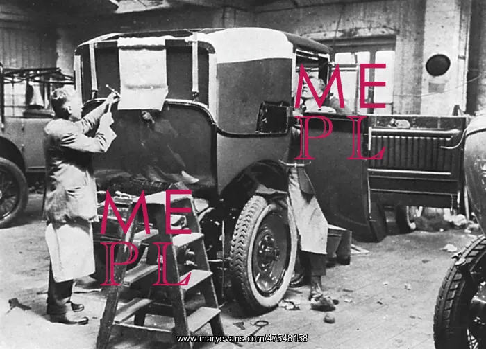 : Hooper coachbuilding, fitting a head-leather : Hooper coachbuilding, fitting a head-leather
