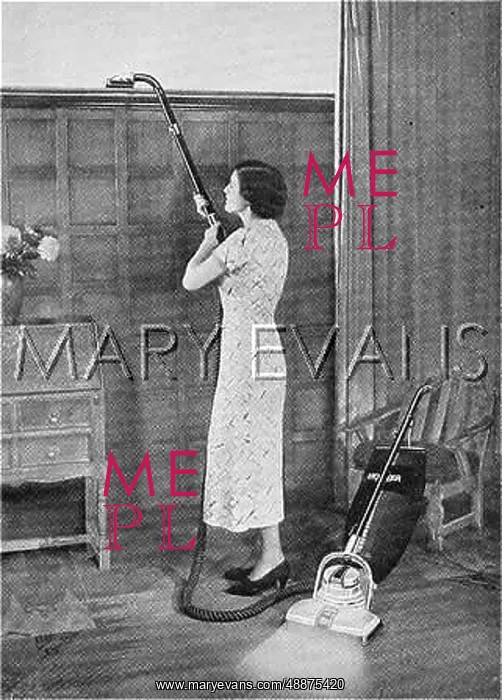 : HOOVERING A PICTURE RAIL : HOOVERING A PICTURE RAIL