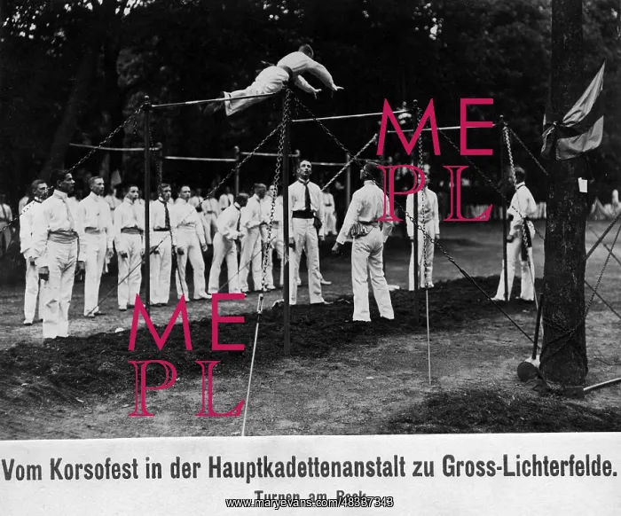 : Horizontal bar exercises in the Hauptkadettenanstalt : Horizontal bar exercises in the Hauptkadettenanstalt